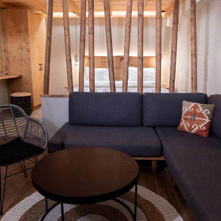 Theros By Agora Luxury Apartments In The Heart Of Heraklion Bagian luar foto