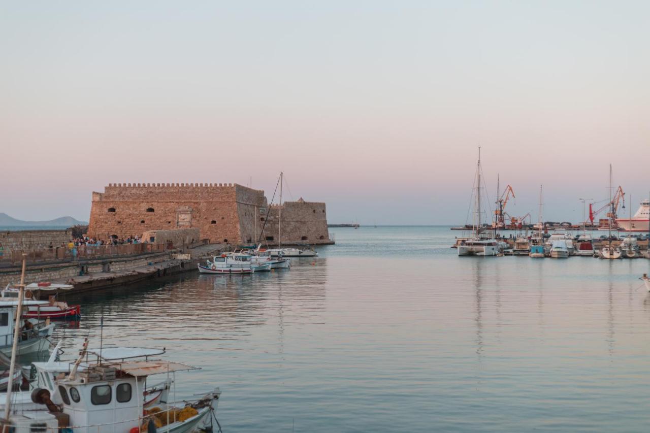 Theros By Agora Luxury Apartments In The Heart Of Heraklion Bagian luar foto