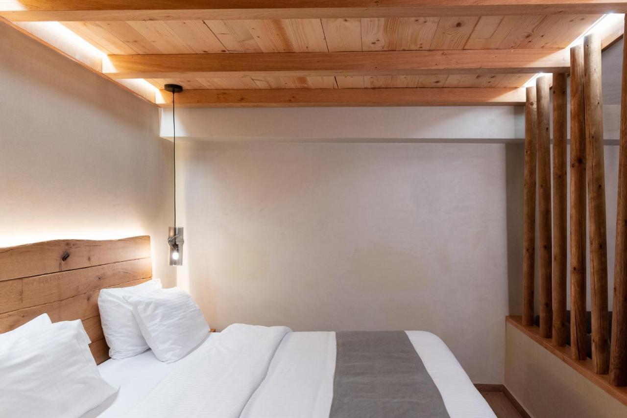 Theros By Agora Luxury Apartments In The Heart Of Heraklion Bagian luar foto
